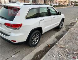 جیپ گراند شیرۆکی